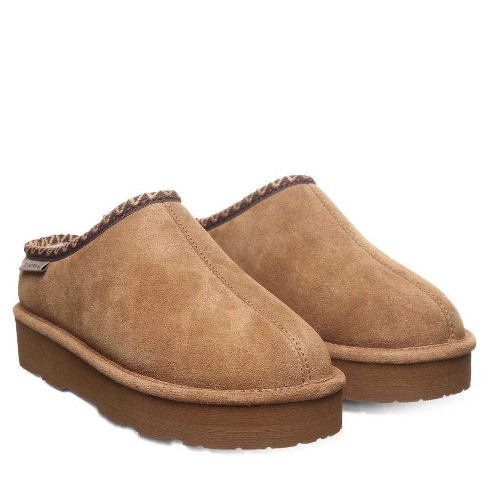BRAND NEW WITH TAGS VBEARPAW MARTIS HICKORY CLOGS